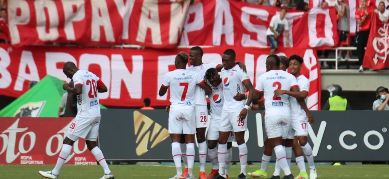 América goleó a Pereira y clasificó a cuadrangulares - VizzorImage / Pablo Bohorquez