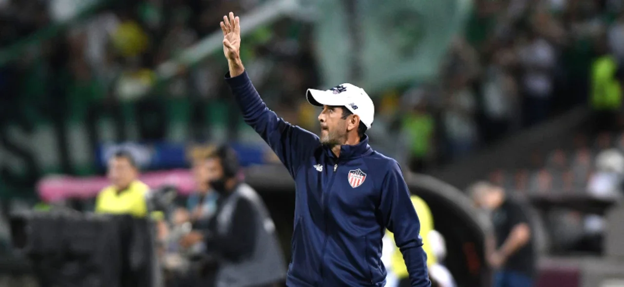 Arturo Reyes, DT de Junior. Foto: VizzorImage / Luis Benavides