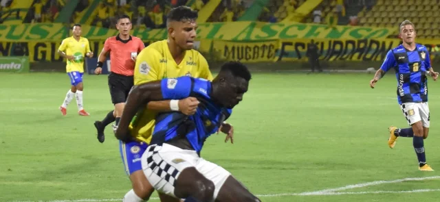 Boyacá Chicó llegó a 5 puntos y es segundo en el grupo A. Foto: VizzorImage / Javier Garcia Salcedo