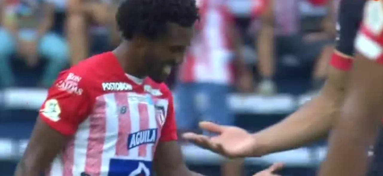 Didier Moreno falló una clara oportunidad de ataque.