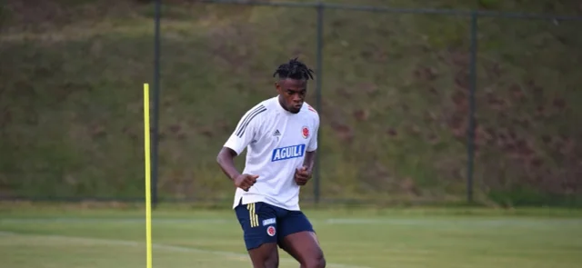 Zapata en entrenamiento con Colombia / Foto FCF