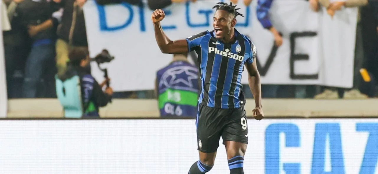 Duván Zapata marcó el gol del triunfo / AFP