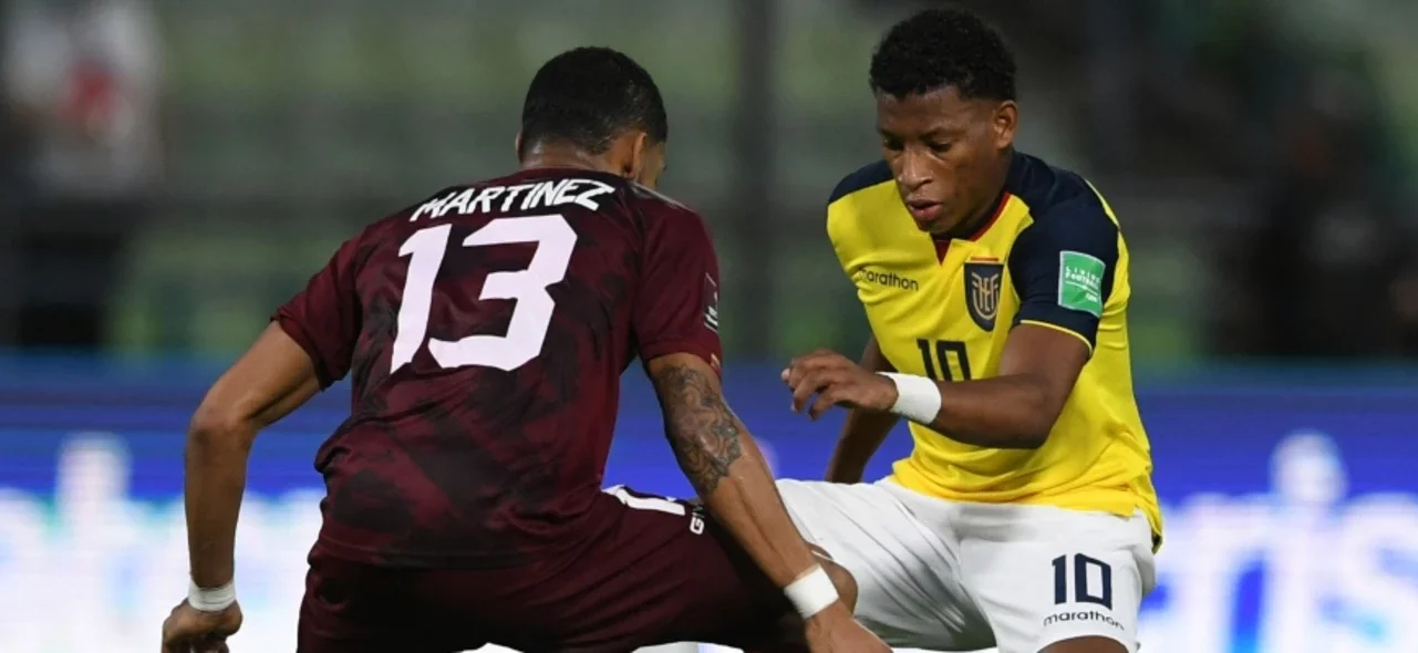 Ecuador se mide con el colista, Venezuela / AFP