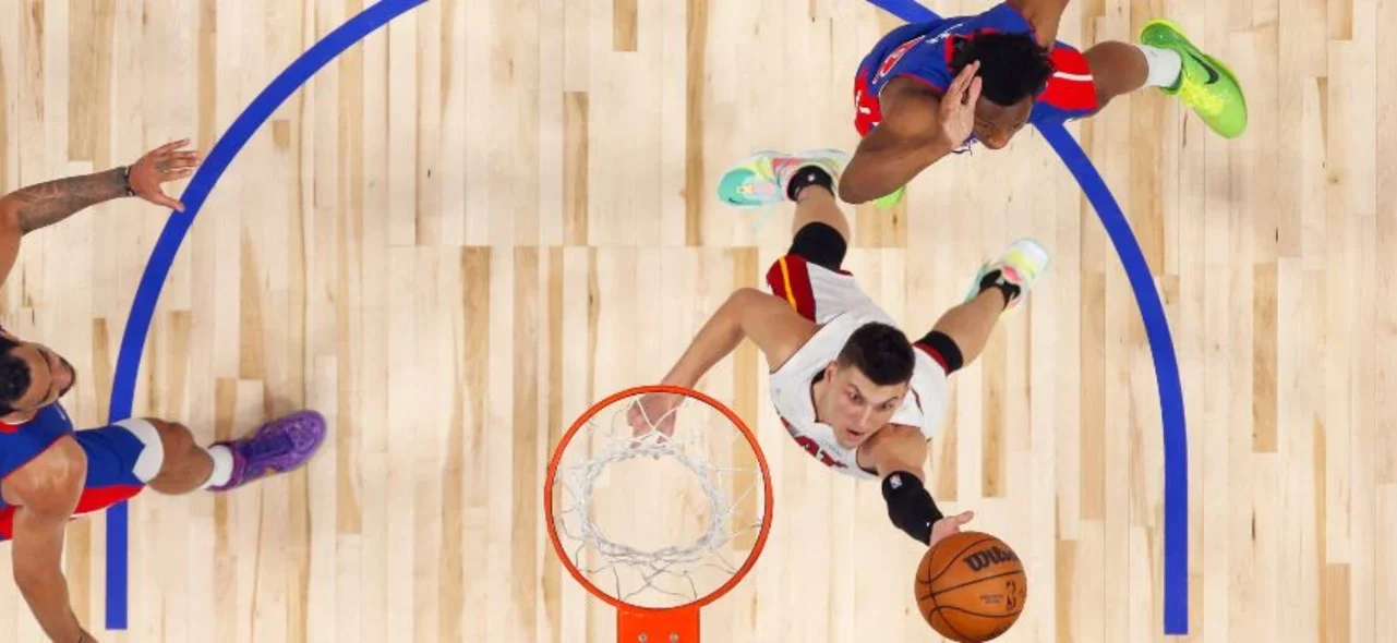 Los Miami Heat tuvieron una recuperación estupenda para remontar / AFP