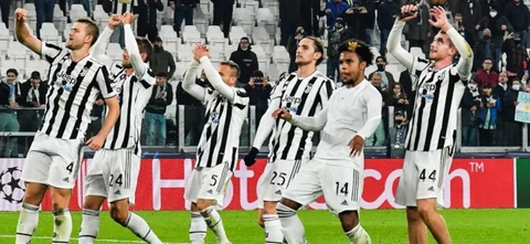 Juventus, a octavos de Champions / AFP