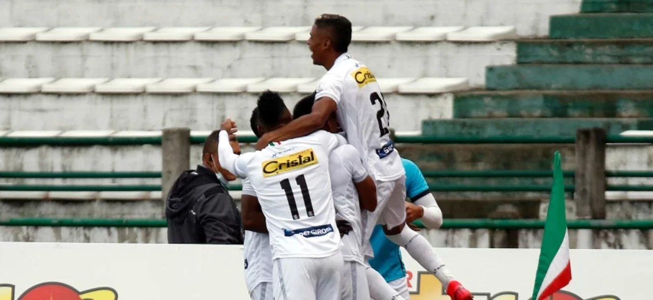 Once Caldas celebra en la Liga / Foto VizzorImage