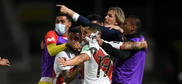 Perú sigue soñando con Catar / AFP