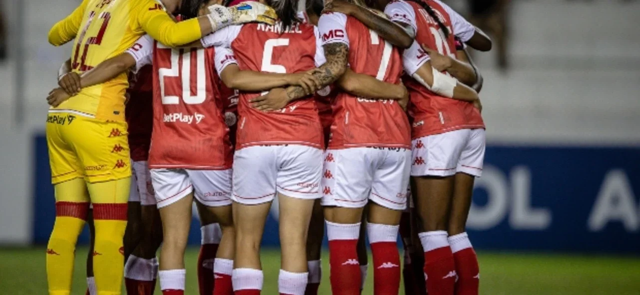 Santa Fe igualó 2-2 en el tiempo reglamentario con Kindermann. / Foto: Santa Fe