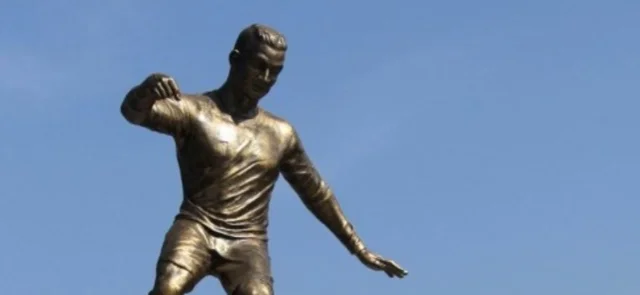 Estatua de Cristiano Ronaldo/AFP