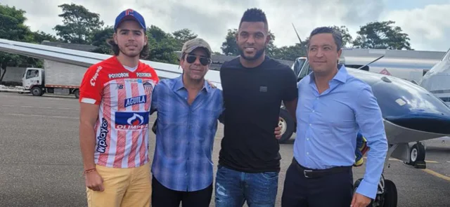 Miguel Borja con Alejandro Char. / Foto: Alejandro Char