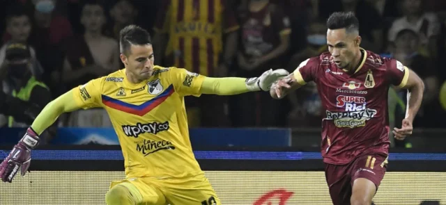 Guillermo De Amores, arquero de Deportivo Cali. / Foto: VizzorImage - Gabriel Aponte