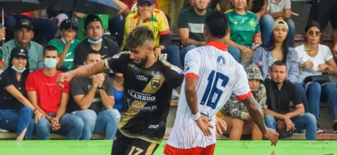 Llaneros cayó 1-2 frente a Unión Magdalena. / Foto: VizzorImage - Daniel Góngora
