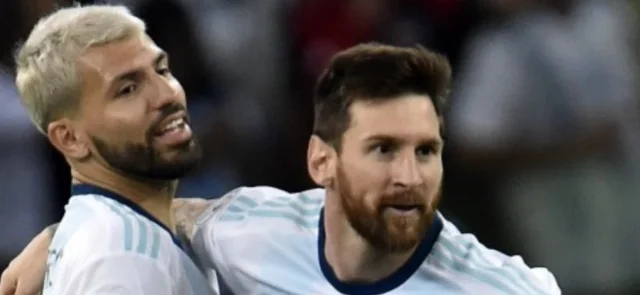 Messi y Agüero han compartido justos desde las divisiones menores/ AFP