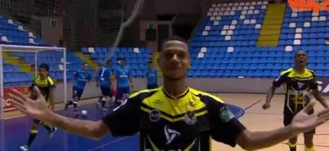 Meta venció a Saeta