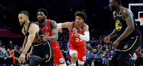 Golden State Warriors cayó 102-93 frente a 76ers. / Foto: AFP