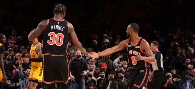 Kemba Walker logró 10 puntos, 10 rebotes y 12 asistencias / AFP