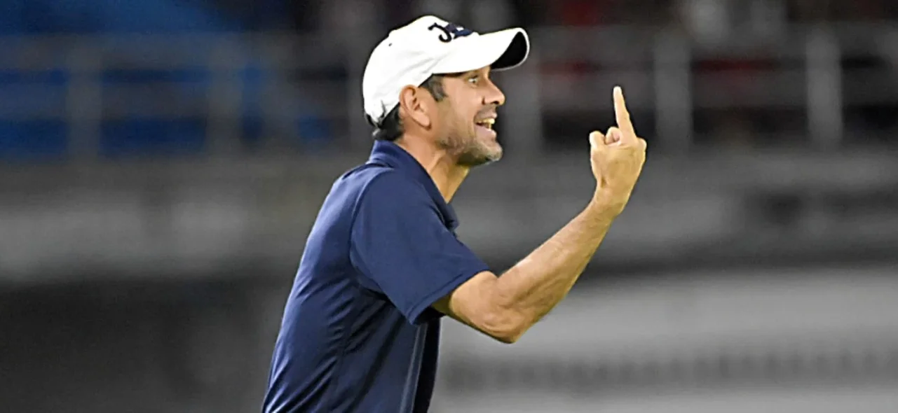 Habla Arturo Reyes, DT de Junior. Foto: VizzorImage / Jairo Cassiani