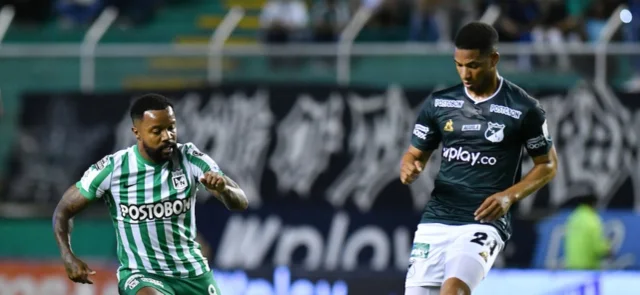 Carlos Robles, novedad de Cali para el partido con Nacional. / Foto: VizzorImage / Nelson Ríos