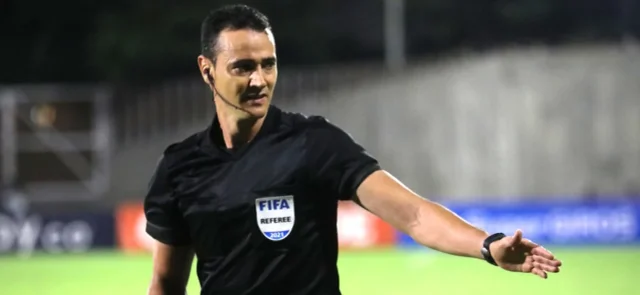 Wilmar Roldán dirigirá la final ida. / Foto: VizzorImage - Jairo Cassiani