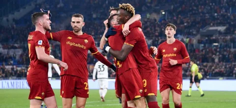 Roma subió al sexto puesto / AFP