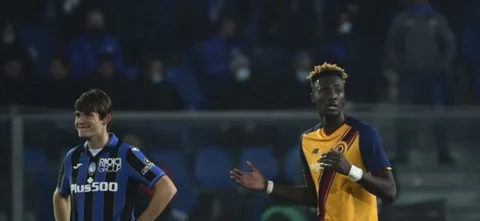 Roma pelea por un cupo en Champions/ AFP