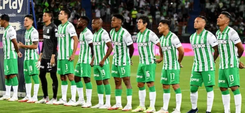 La camiseta cuenta con las tecnologías avanzadas de Dri-Fit y de Flow Motion. / Foto: VizzorImage - Luis Benavides