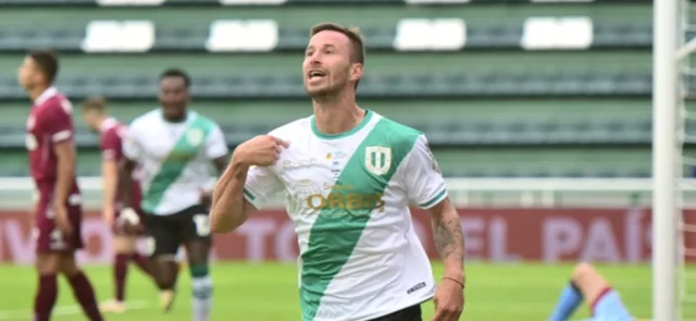Pons marcó 5 goles en Banfield/ Foto de Banfield