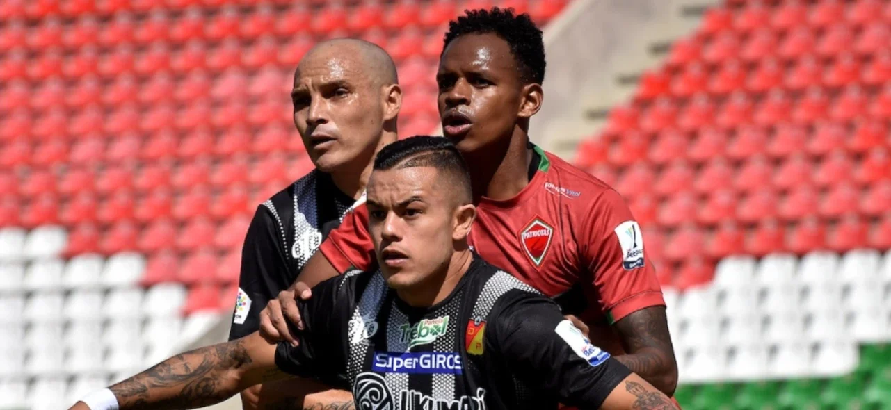 Leonardo Castro marcó triplete en la victoria de Pereira. / Foto: VizzorImage - Manuel Ruiz