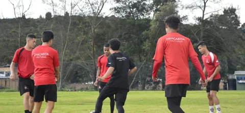 Chacarita Juniors abrió convocatoria para jóvenes en Bogota. / Foto: Club Atlético Chacarita Juniors, filial Colombia