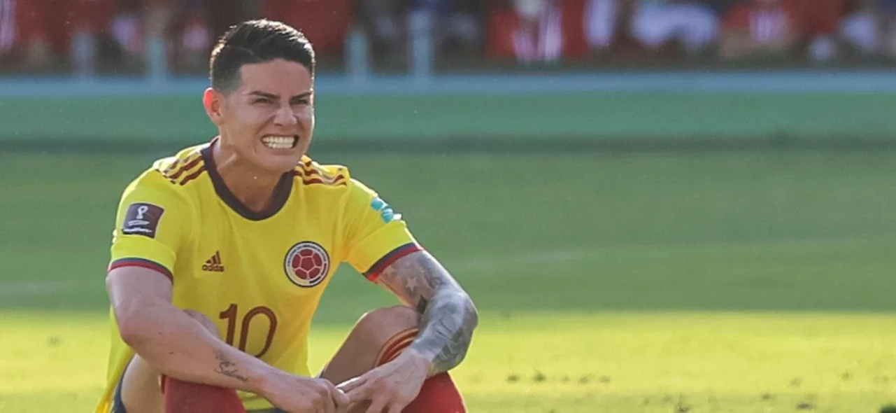James Rodríguez durante el partido Colombia vs. Perú. / Foto: VizzorImage - Jairo Cassiani