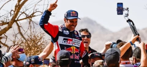 Nasser al-Attiyah ganó su cuarto Dakar en carros/ AFP