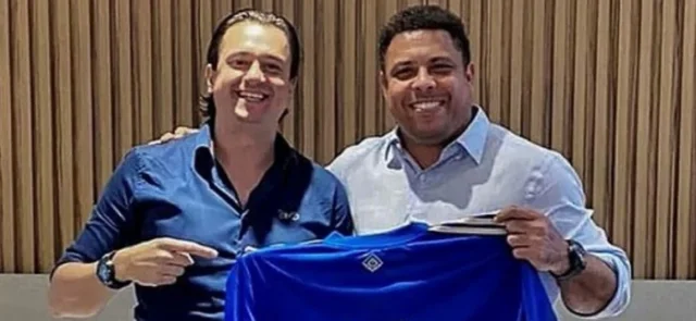 Ronaldo, leyenda del fútbol brasileño/ AFP