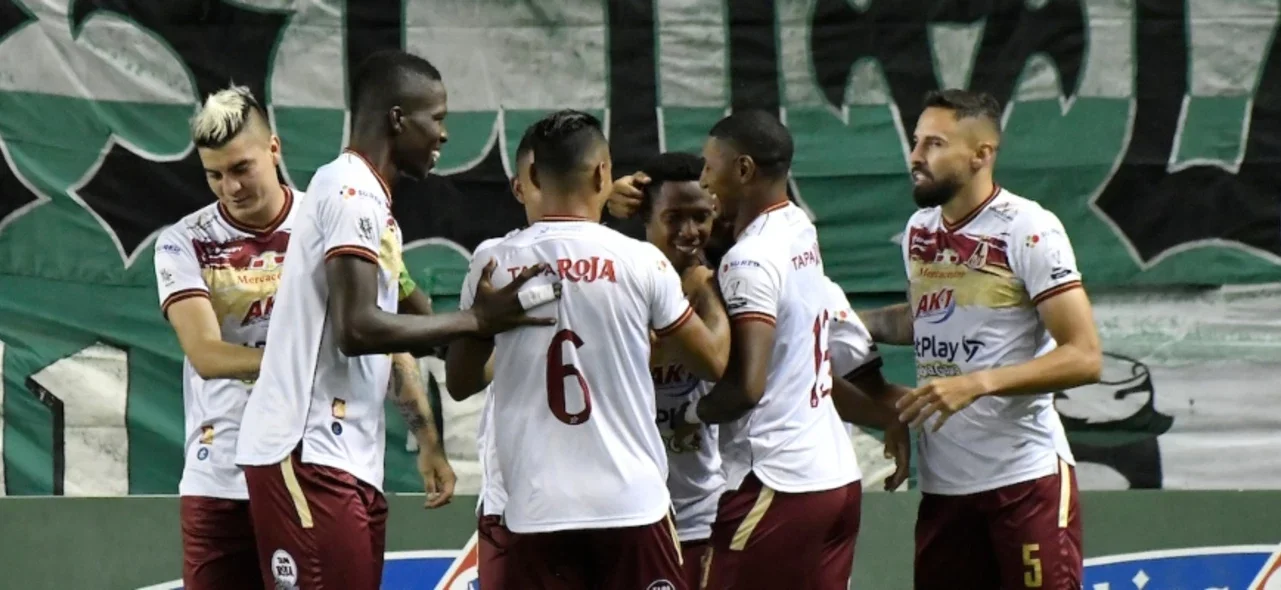Andrés Ibargüen marcó el único gol del partido. / Foto: VizzorImage - Gabriel Aponte