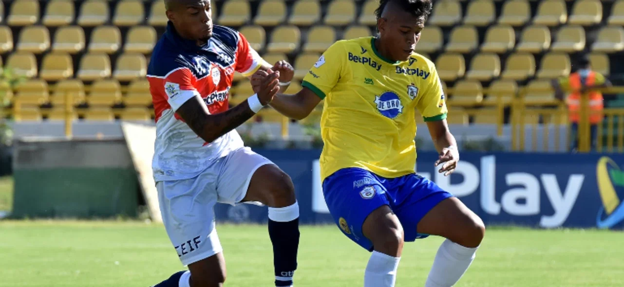 Real Cartagena y Fortaleza empataron 1-1. Foto: VizzorImage / Javier Garcia