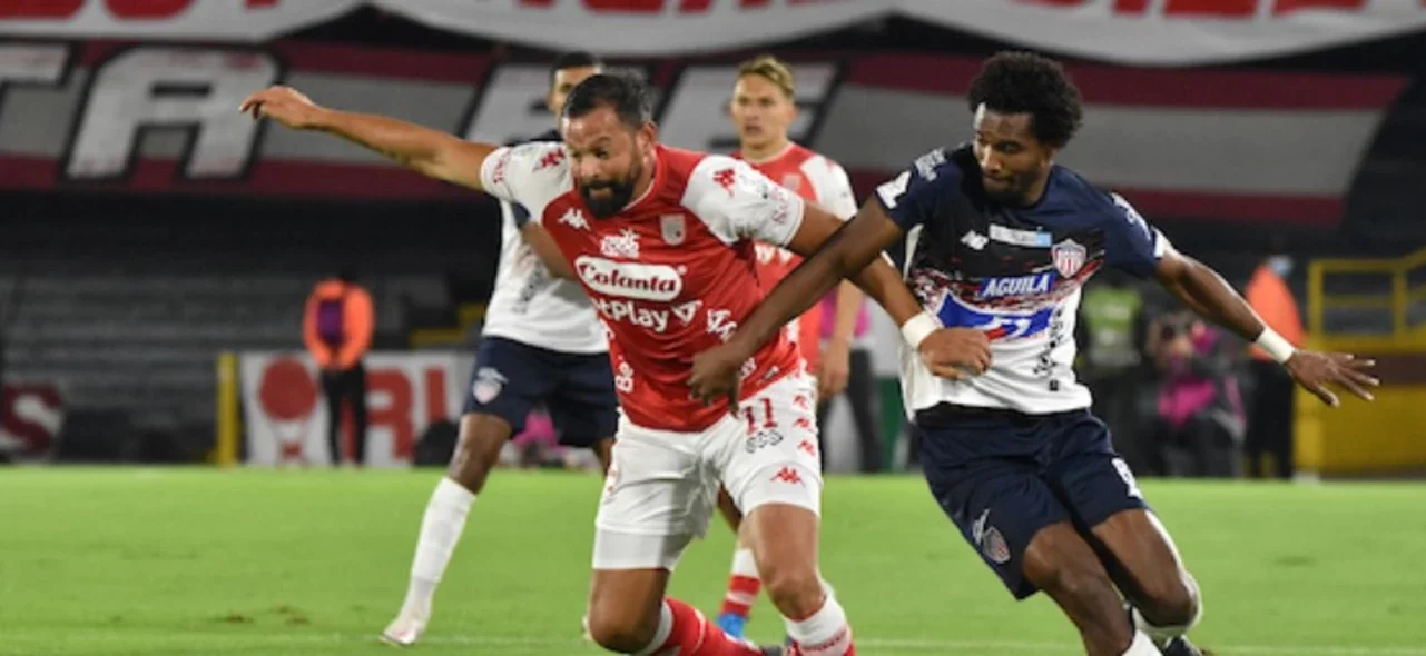 Santa Fe sigue invicto en la Liga/ Vizzorimage