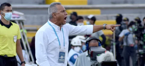 Hernán Torres, técnico de Tolima / Foto: VizzorImage / Joan Orjuel