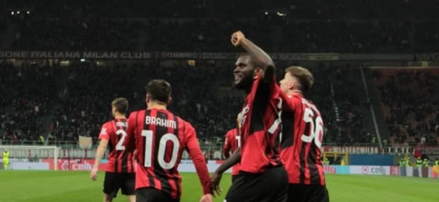 Leao, figura de Milán/ AFP