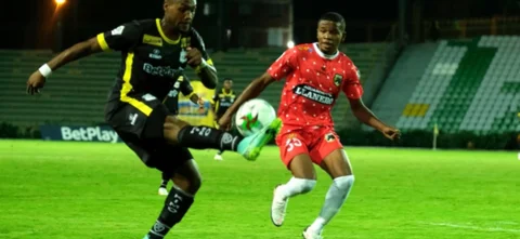 Quindío y Llaneros empataron sin goles. / Foto: VizzorImage - Juan José Horta