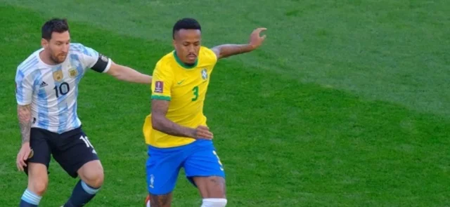 El encuentro se detuvo a los 5 minutos del partido/ AFP