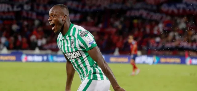 Baldomero Perlaza regresa para el clásico paisa. / Foto: VizzorImage - Donaldo Zuluaga