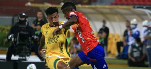 Bucaramanga cayó 0-1 frente a Pasto. / Foto: VizzorImage - Jaime Moreno