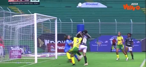 Ingrid Guerra inquietó el arco de Huila.