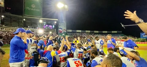 Caimanes de Barranquilla celebra el título / Foto @caimanesLPB