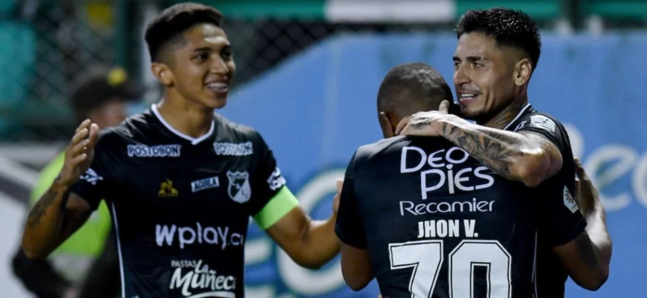 Leyton marcó el gol del triunfo | Foto: VizzorImage / Nelson Ríos