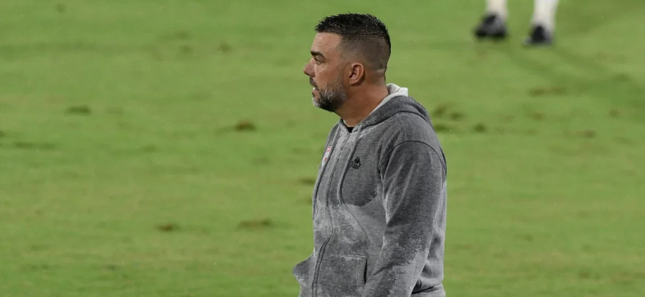 Martin Cardetti, técnico de Independiente Santa Fe. / Foto: VizzorImage - Gabriel Aponte