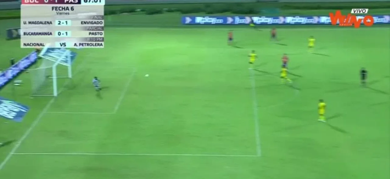 Chaverra, atento bajo los tres palos