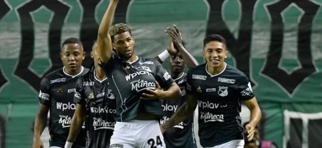 Deportivo Cali convocó a 20 jugadores. / Foto: VizzorImage - Gabriel Aponte