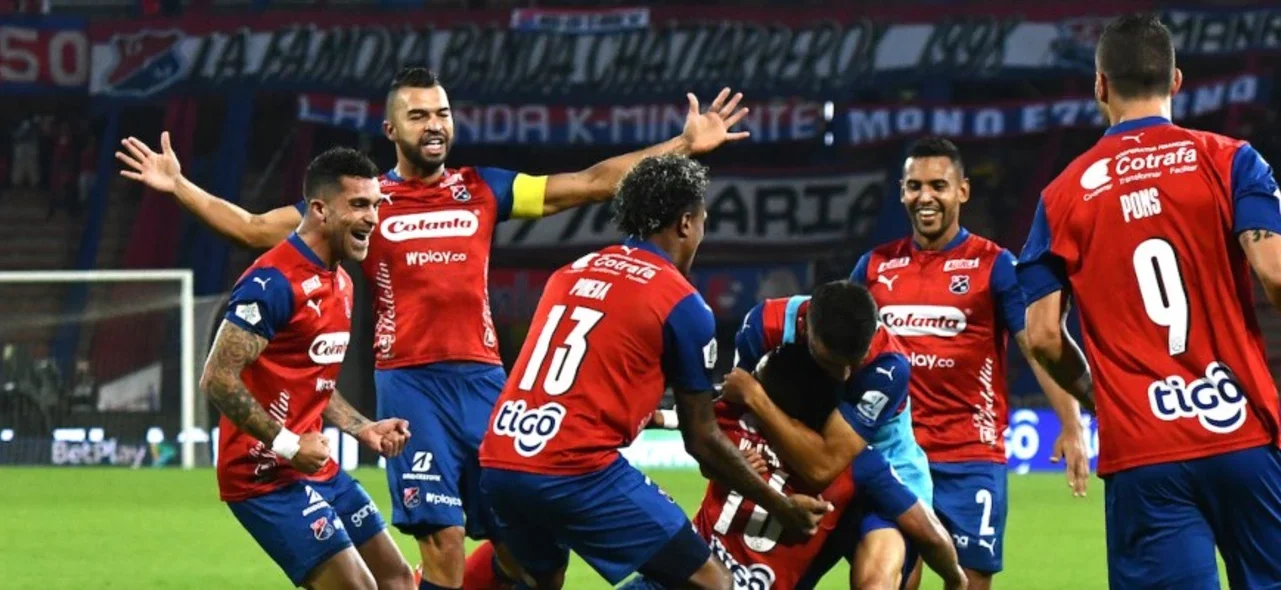 Medellín celebró en su casa frente a Cortuluá | Foto: VizzorImage / Luis Benavides