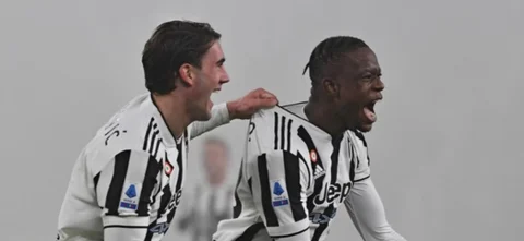 Vlahovic y Zakaria debutaron con Juventus/ AFP