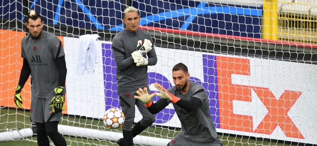 Preparación de Keylor y Donnarumma / Foto AFP